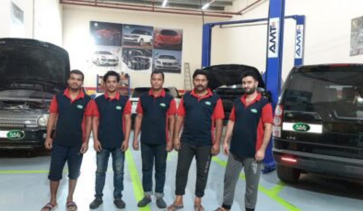 Range Rover Garage In Sharjah Range Rover Garage Team