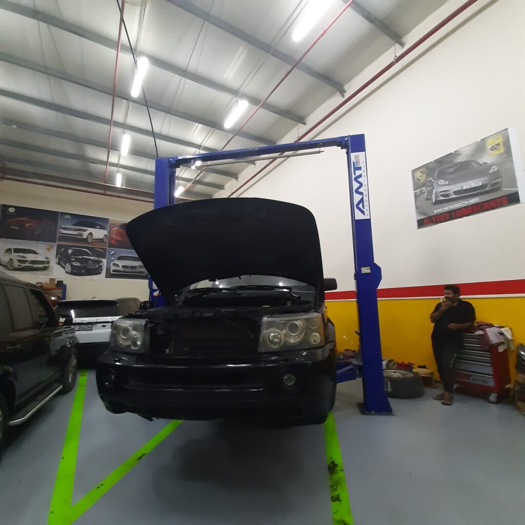 Range Rover Special Garage