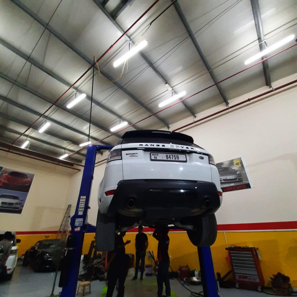 Range Rover Special Garage